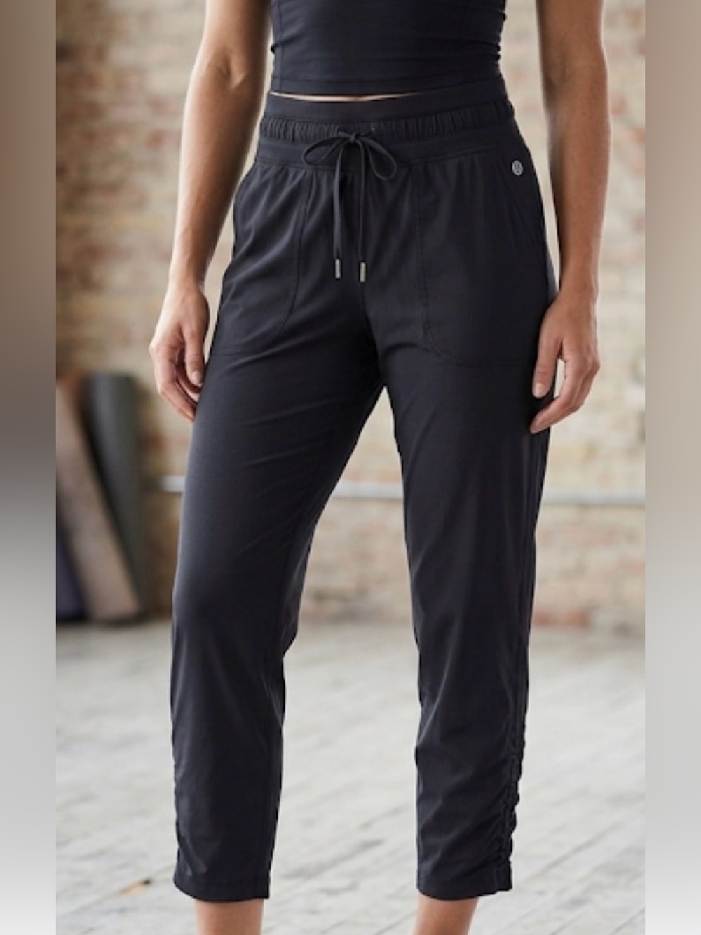 Lululemon Dance Studio Mid-Rise Cropped Pant 25" Black - Size 8